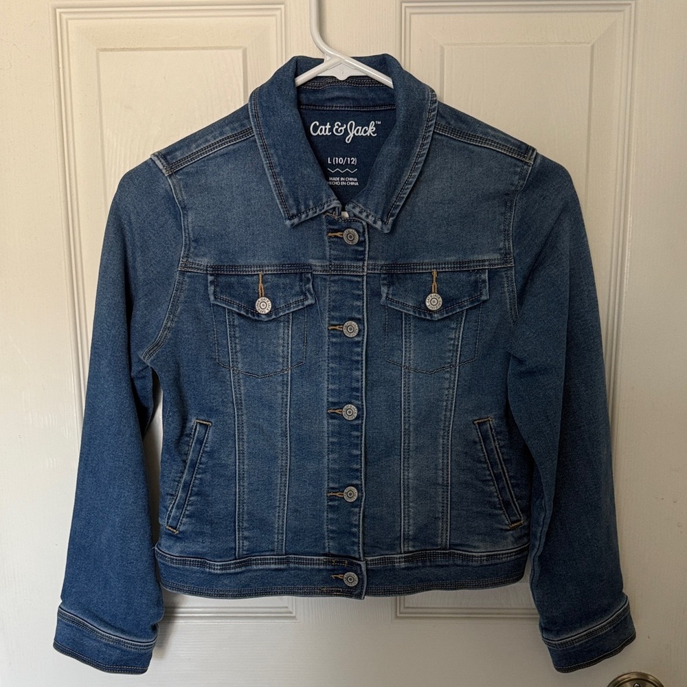 Cat & Jack Girl’s Blue Cropped Denim Jacket